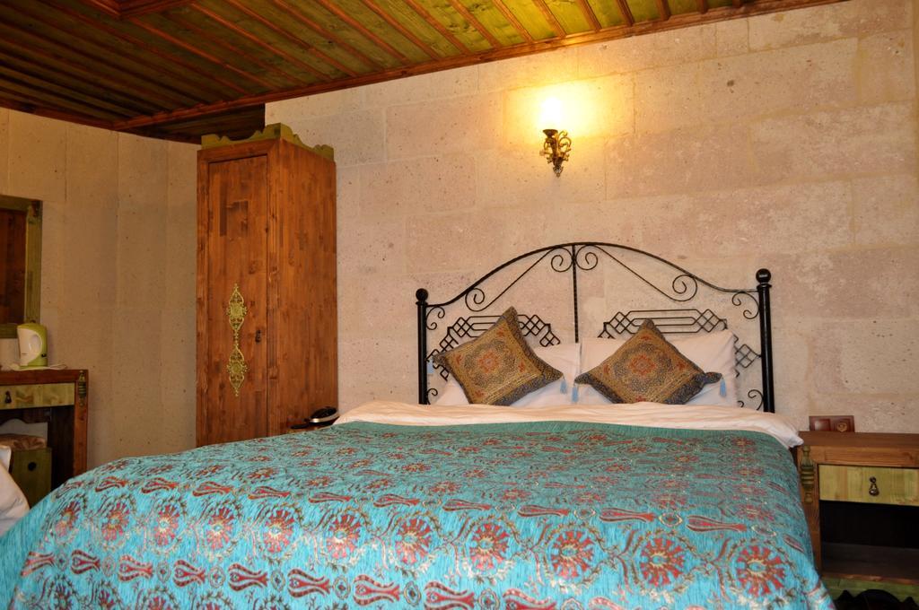 غوريمِيه Cappadocia Hills Cave Hotel الغرفة الصورة